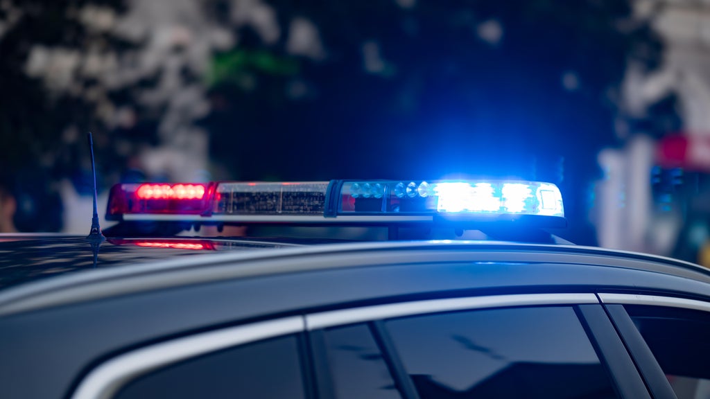 Shelter-in-place issued in Burnsville after shooting injures 1 — WCCO / CBS Minnesota, Fridley Community news