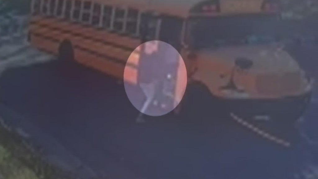 Video shows quick-thinking bystander stop runaway St. Paul school bus — WCCO / CBS Minnesota, Fridley Health news
