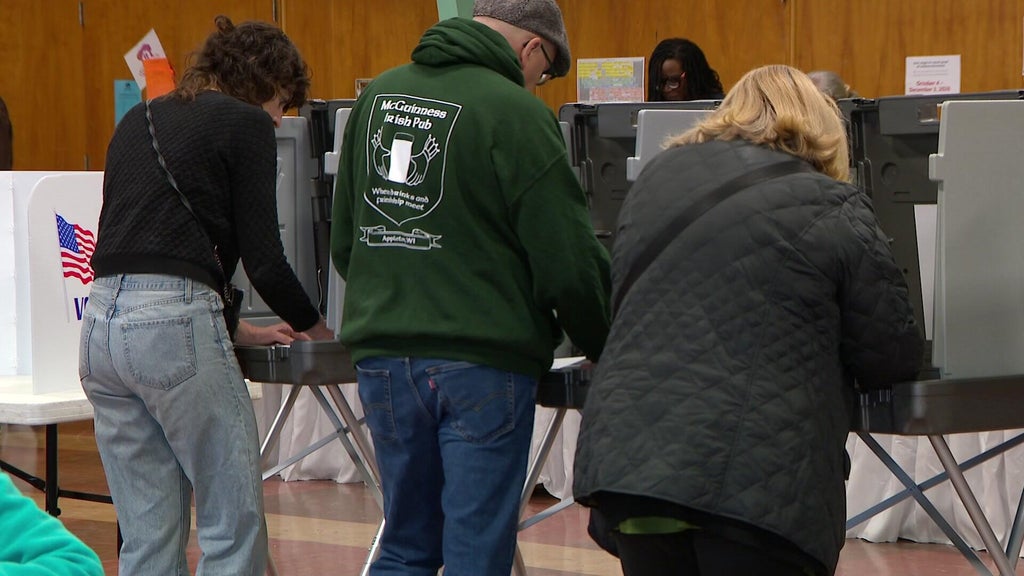 Minneapolis seeing "very high" early voter turnout ahead of next week's midterms — Fridley Community news
