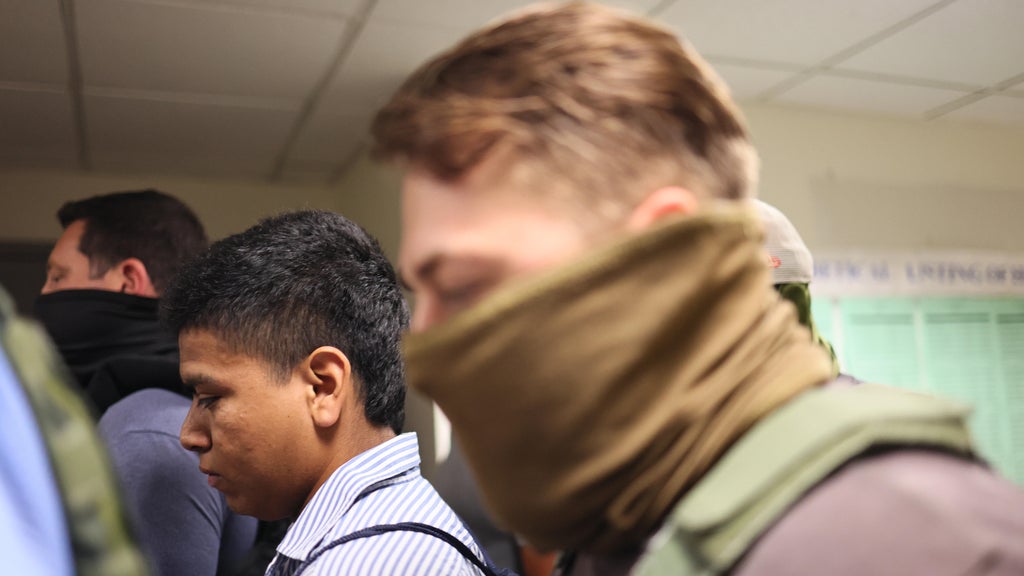DOJ sues St. Paul and Portland, Oregon, over mask and ID requirements for federal officers — WCCO / CBS Minnesota, Fridley Government news