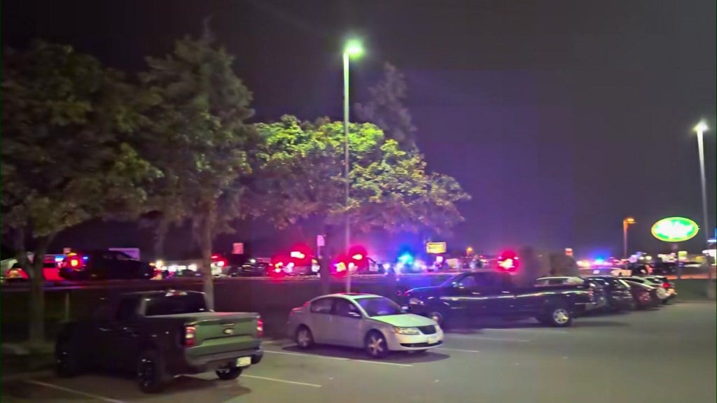 Police respond to Osseo High School after several fights break out at end of football game — WCCO / CBS Minnesota, Fridley Schools news