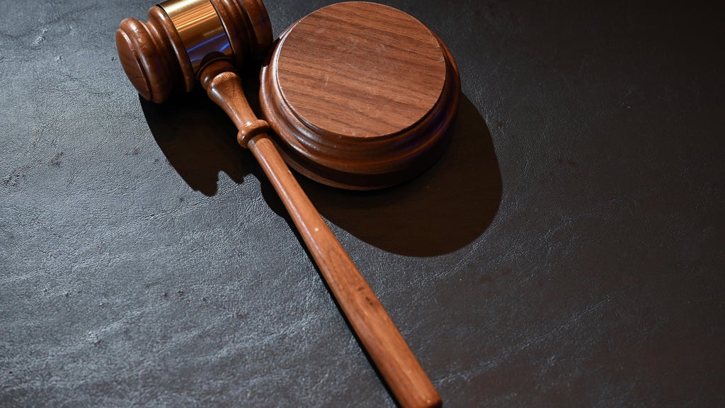 Man tried to pull woman out of her St. Paul apartment window, charges say — WCCO / CBS Minnesota, Fridley Health news