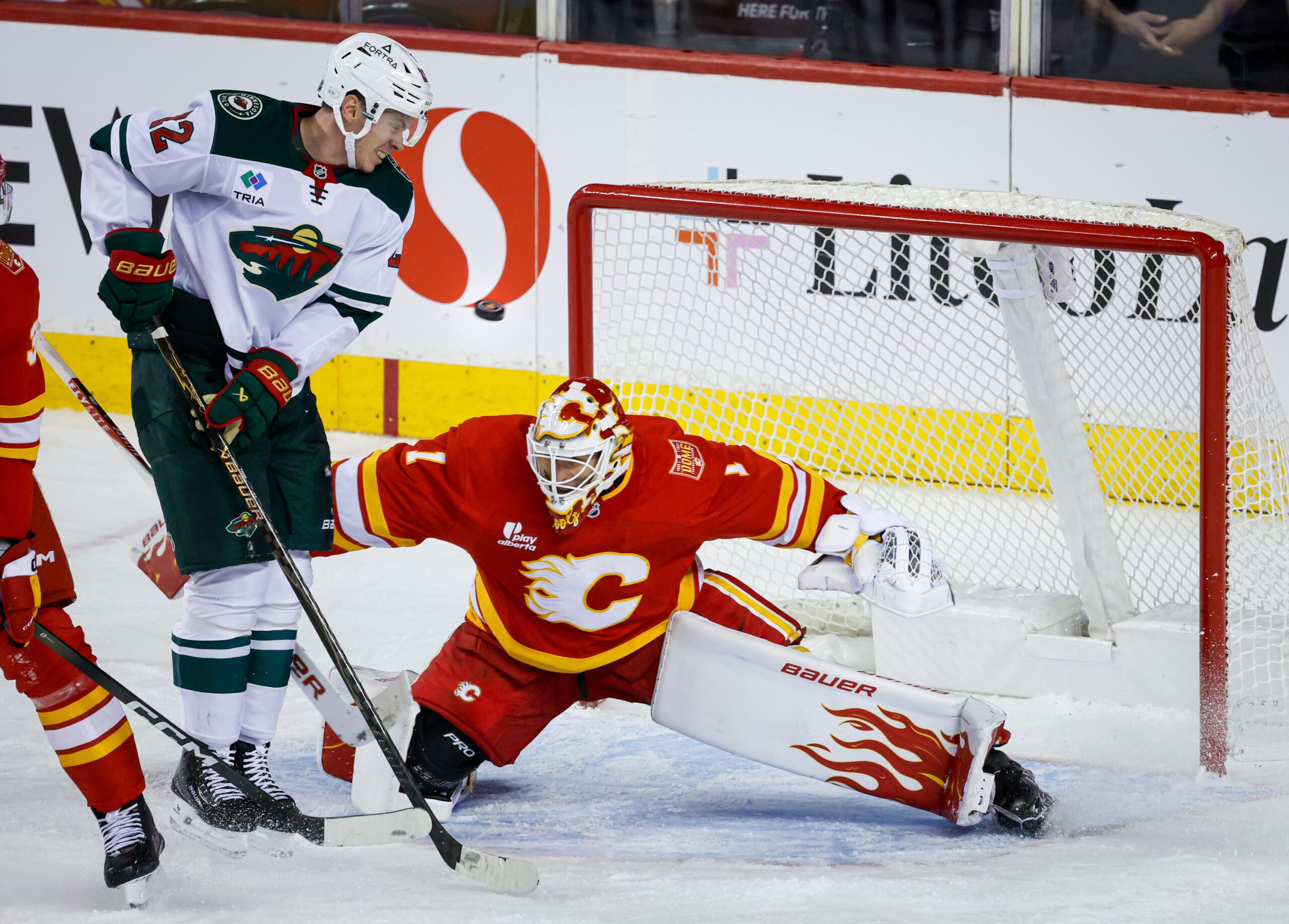 Cooley makes 36 saves in the Flames’ 2-1 victory over the Wild — KSTP 5, Fridley Sports news