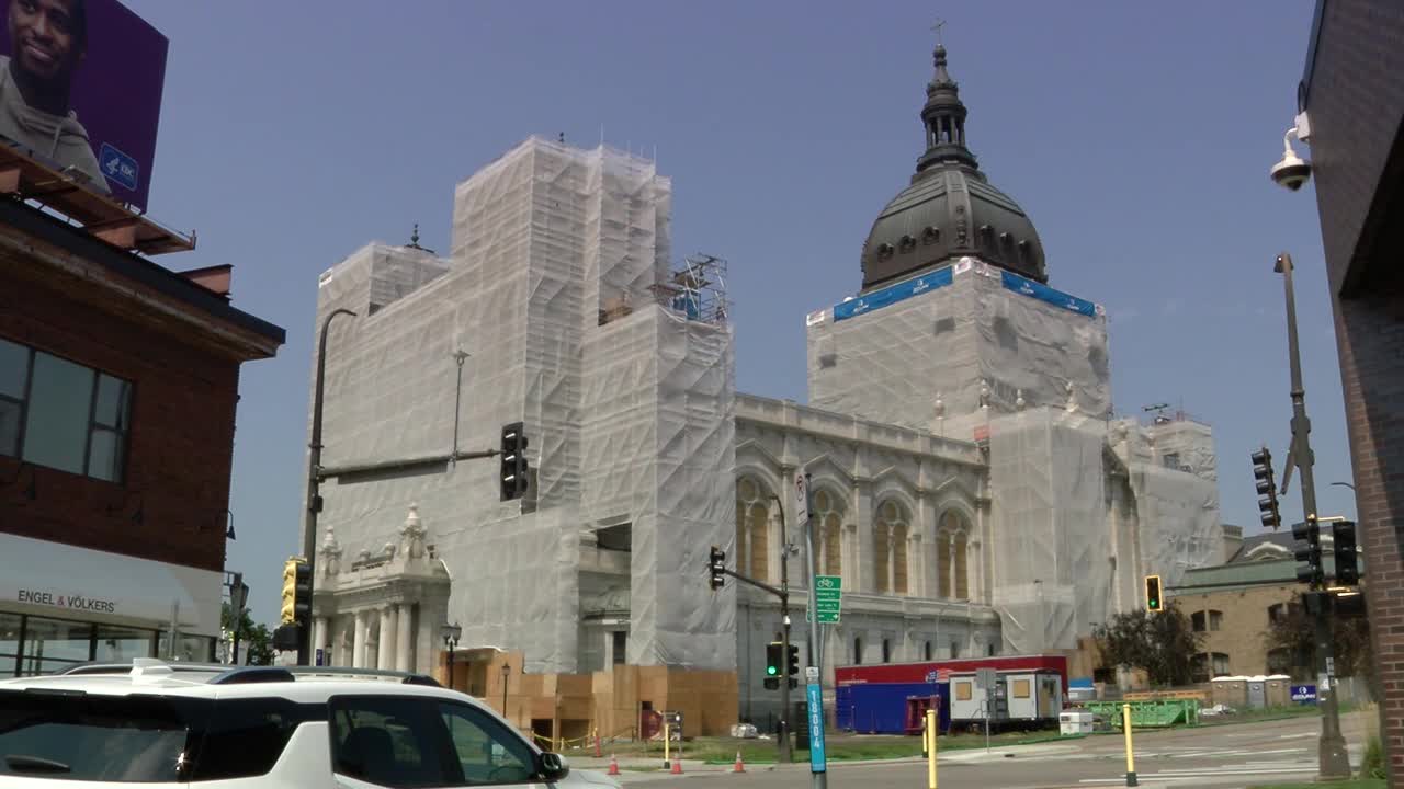 Minneapolis police arrest 7 people after burglary at Basilica of Saint Mary — KSTP 5