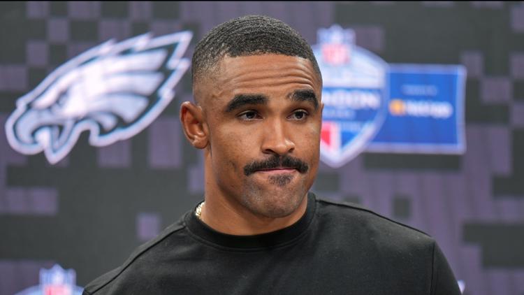 Eagles QB Jalen Hurts sidelined indefinitely with blood clots that could cost him the season — KARE 11 Sports, Fridley Sports news