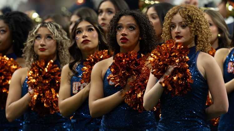 Here's what we know about the service member who fell at the UTSA football game — KHOU 11 (Houston), Fridley Sports news