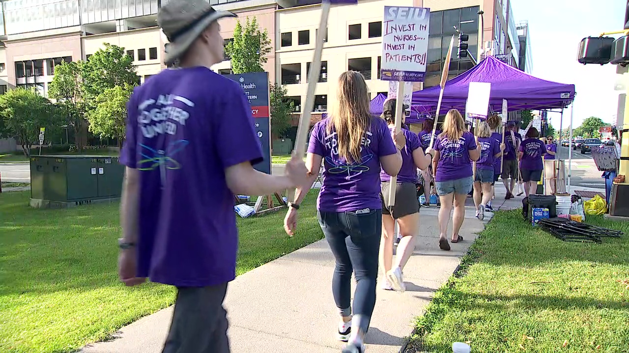 Allina hospice nurses announce tentative agreement for first union contract — FOX 9, Fridley Health news